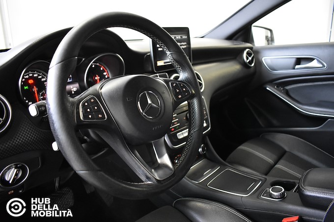 MERCEDES-BENZ A 180 d Automatic Sport